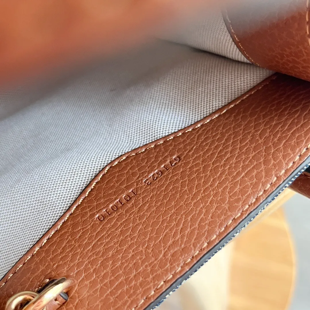 All Categories Official Website "Brand Women's Bags" Women's Bags 💙 GUCCI 2025 New GUCCI Crossbody Bag