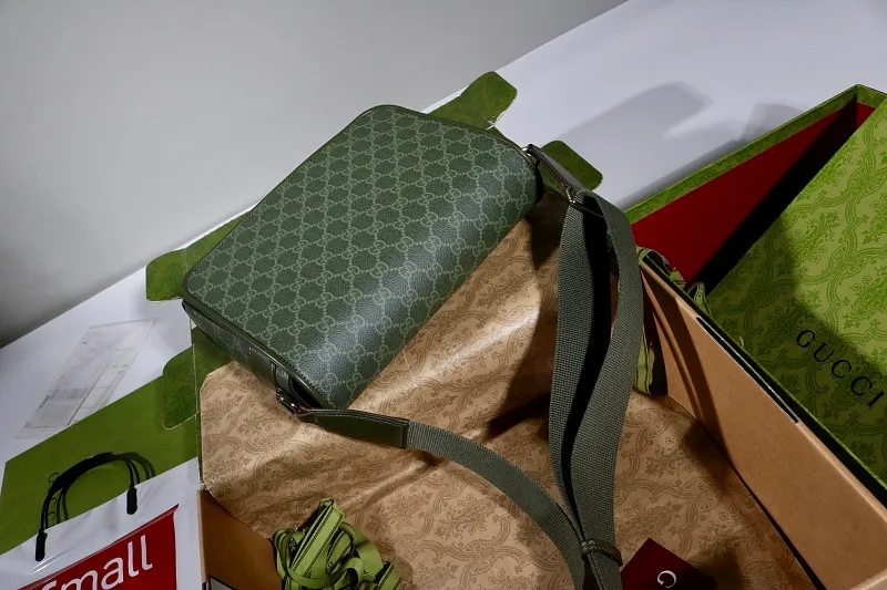 All categories Official website "Brand Women's Bags" Women's Bags 💙 GUCCI 2026 GUCCI new crossbody shoulder bag