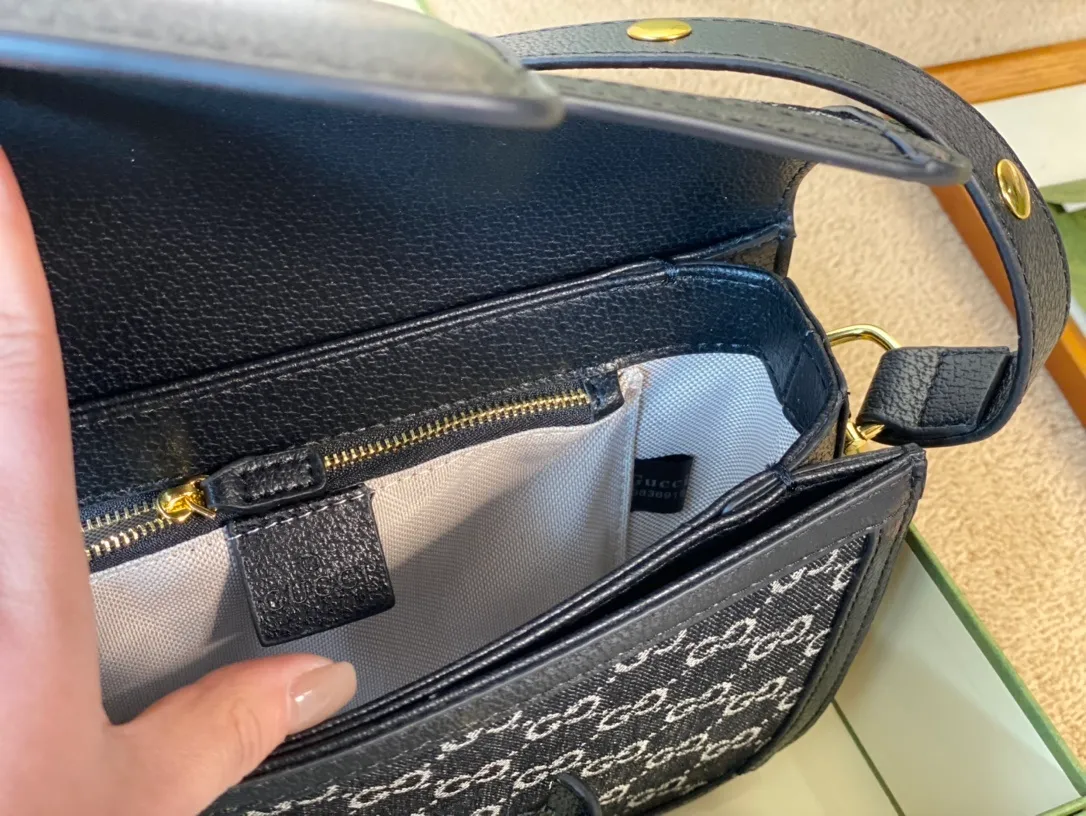 All categories Official website "Brand Women's Bags" Women's Bags 💙 GUCCI 2022 Official New Gucci Crossbody Bag Wholesale 58001900 High Quality Specifications: 25-18-8 CM