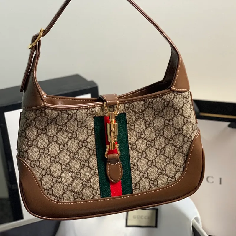 All categories Official website "Brand Women's Bags" Women's Bags 💙 GUCCI 2022 official new Gucci underarm bag wholesale Original order quality 58002000 Size: 28-19-4.5 Cm