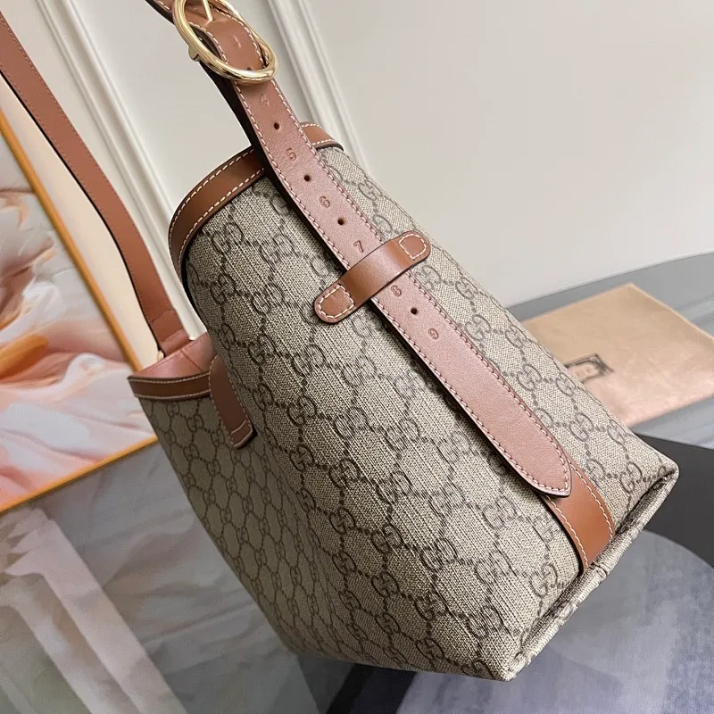 All Categories Official Website "Brand Women's Bags" Women's Bags 💙 GUCCI 2025 New GUCCI Crossbody Bag