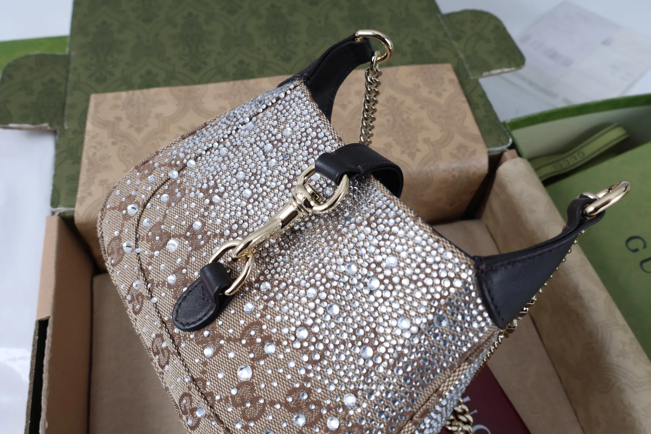 All categories Official website "Brand Women's Bags" Women's Bags 💙 GUCCI 2026 GUCCI new crossbody shoulder bag