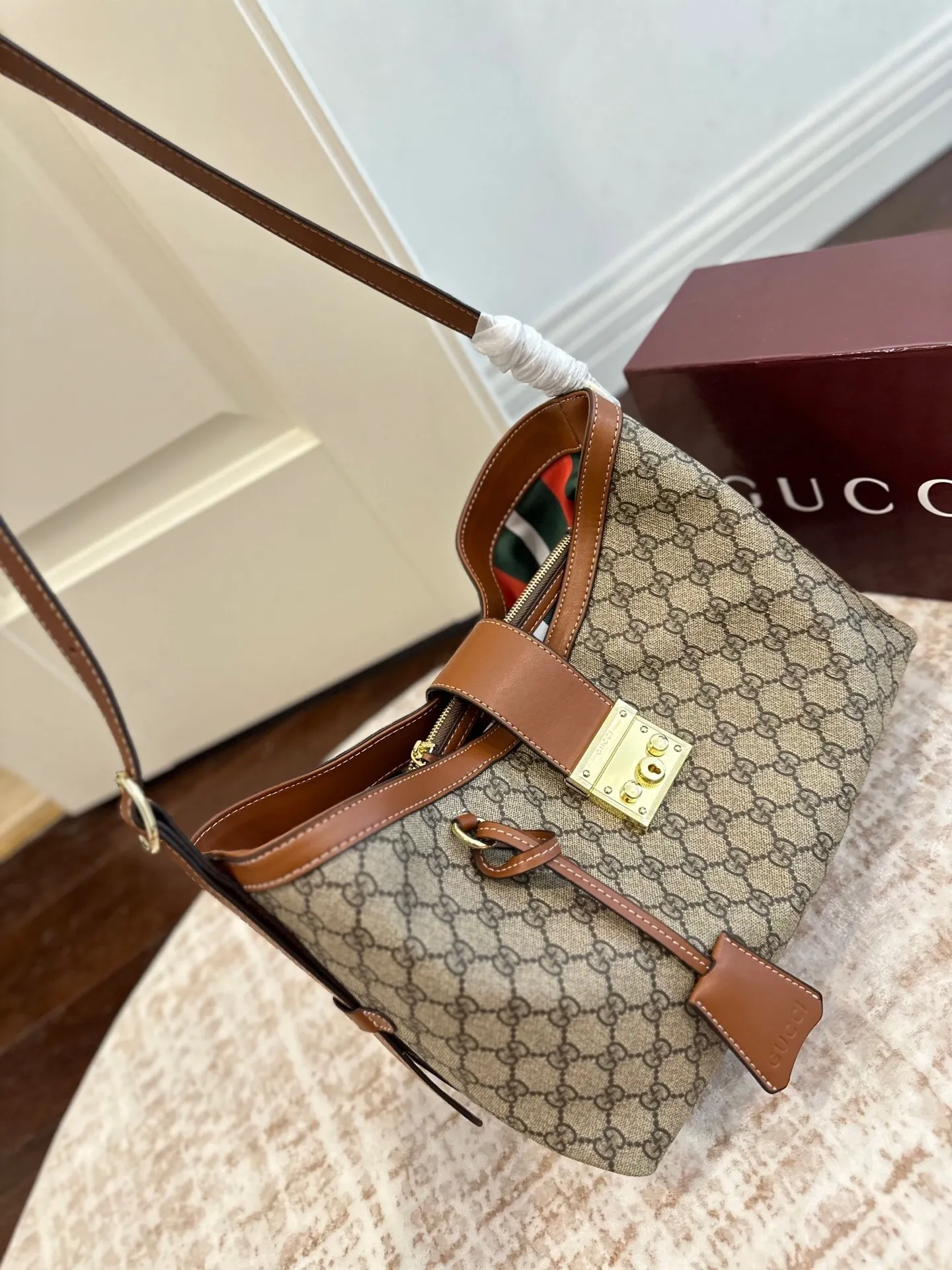 All Categories Official Website "Brand Women's Bags" Women's Bags 💙 GUCCI 2025 New GUCCI Crossbody Bag