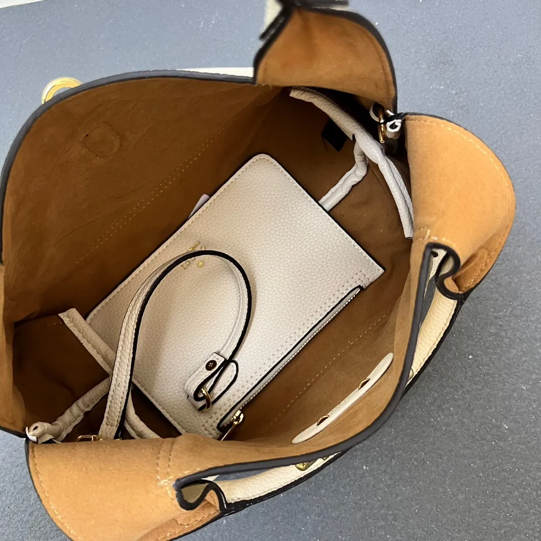 All Categories Official Website "Brand Women's Bags" Women's Bags 💙 GUCCI 2025 New Gucci Softbit Cowhide Handbag