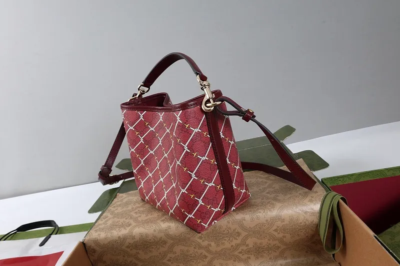 All categories Official website "Brand Women's Bags" Women's Bags 💙 GUCCI 2026 GUCCI new crossbody shoulder bag