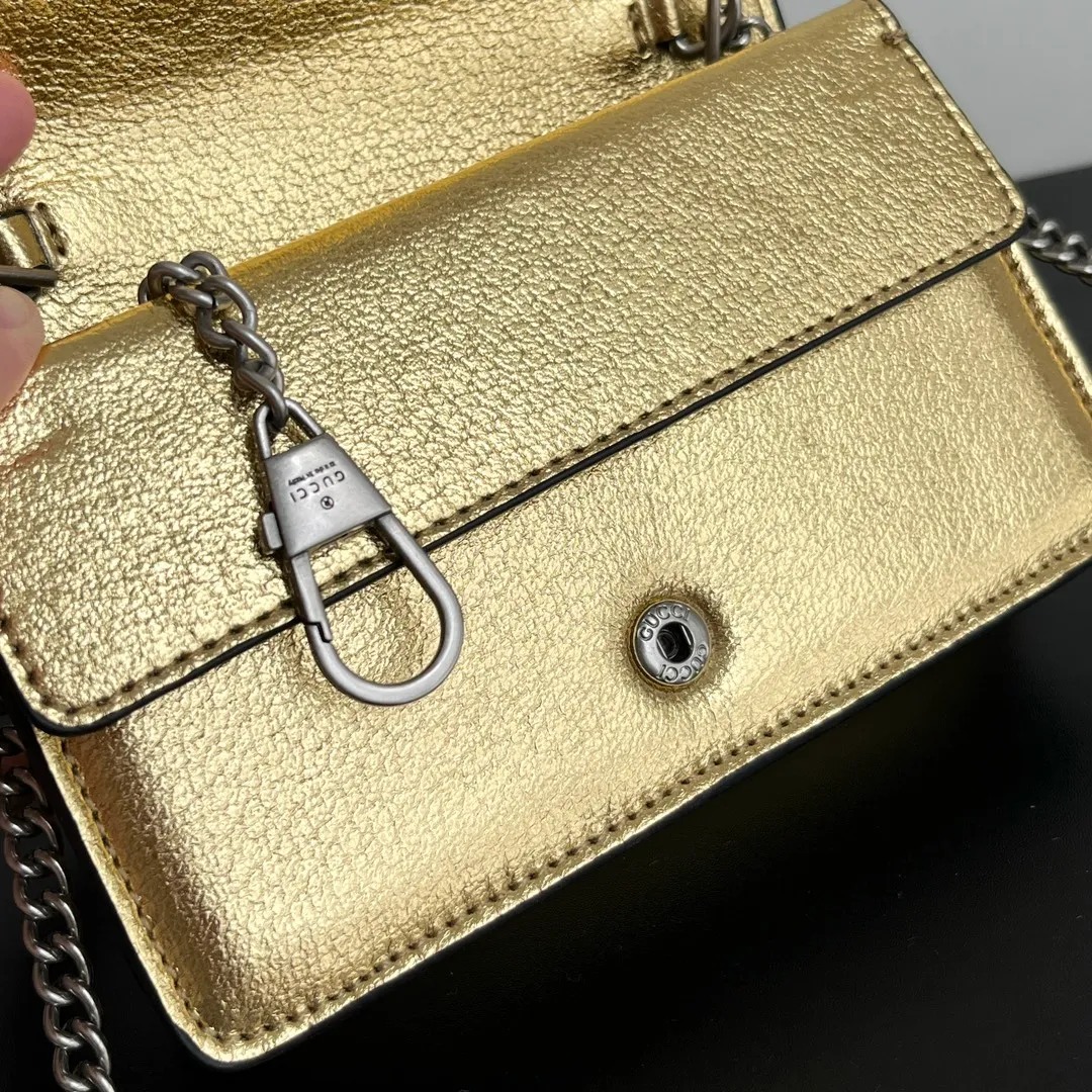 Actual shot #💰260 with box model: 476432 gold leather size: 16.5x10x4.5cm 𝙂𝙪𝙘𝙘𝙞 𝘿𝙞𝙤𝙣𝙮𝙨𝙪𝙨 𝙈𝙞𝙣𝙞 16.5 Xiaogujia’s entry-level small bag is recommended. It’s not worth mentioning. It’s a classic model that can be said to be the symbol of Xiaogujia. The classic mini Dionysian buckle is paired with calfskin. This bag has a very high appearance rate. It is simply a tool for daily wear and is very popular on the street❗️