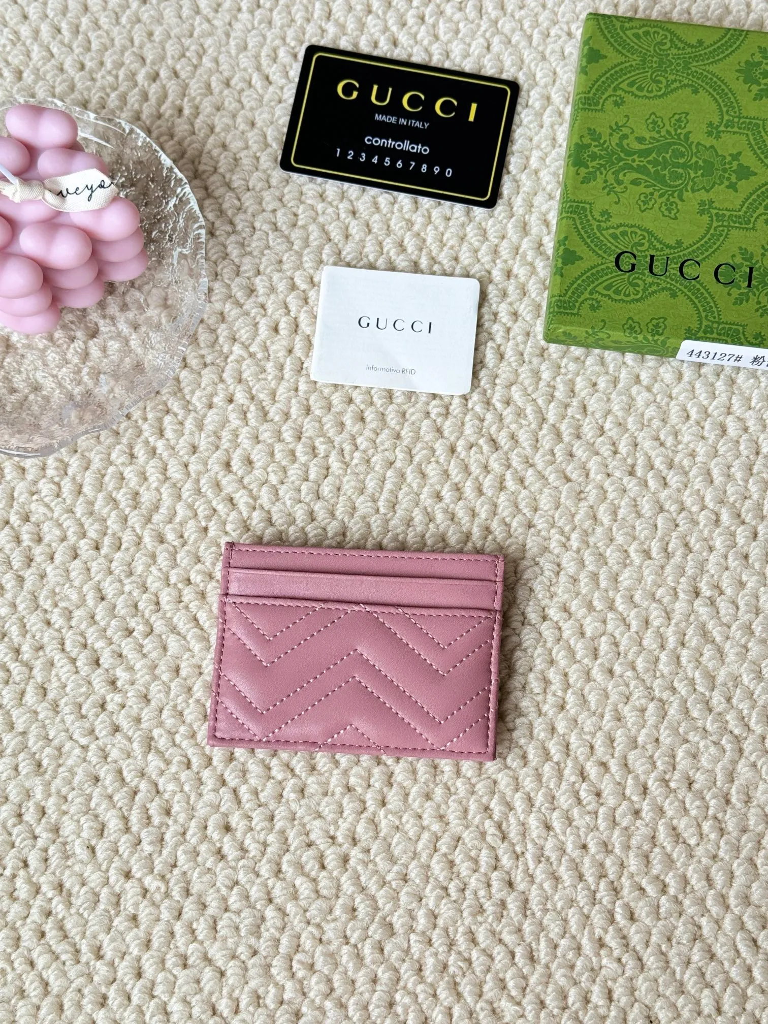 💰100 gucci cowhide mini card holder, real photo! Double G wave pattern small card holder, retro gold metal accessories, model number 443127, humanoid pattern, size: 10x7cm