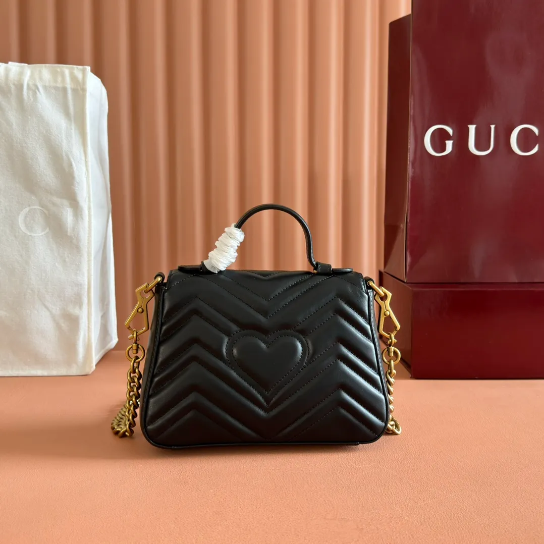 p1280. 📣📣📣【Original leather accessories🌈Full set of counter packaging】🔥🔥 ‼ ‼ "Marmont Italian Original Leather"‼ ‼ Have you picked up the addictive Gucci bags? The elegant and exquisite design of the GG Marmont series has captured the hearts of many girls! At the same time, it is also a must-have versatile item for global experts! Super awesome! Model: 547260. Size: 21*15.5*8. Color: black