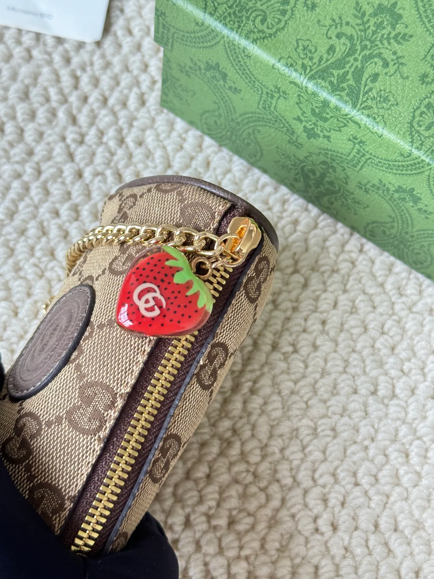 💰180 GUCCI/Gucci new women's beige/ebony canvas strawberry zipper coin purse