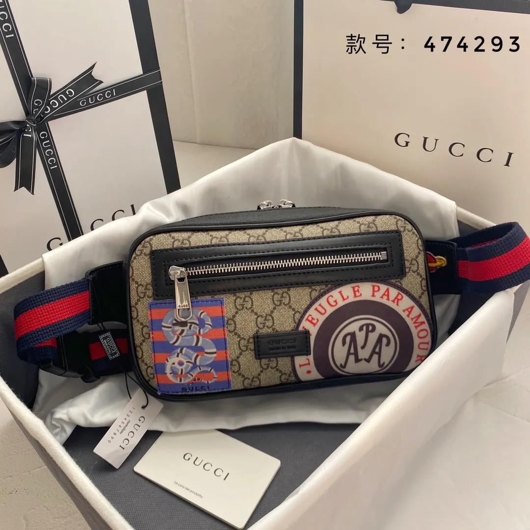 Actual shot #💰240 Style number: 474293 Size: 24*14*5.5 GUCCI men’s waist bag💪Re-engraved with heavy gold pattern👍Imported counter PVC material with first-layer cowhide replica. The leather is super soft🎊Customized counter original hardware👏YKK smooth zipper🏄🏻Perfect craftsmanship