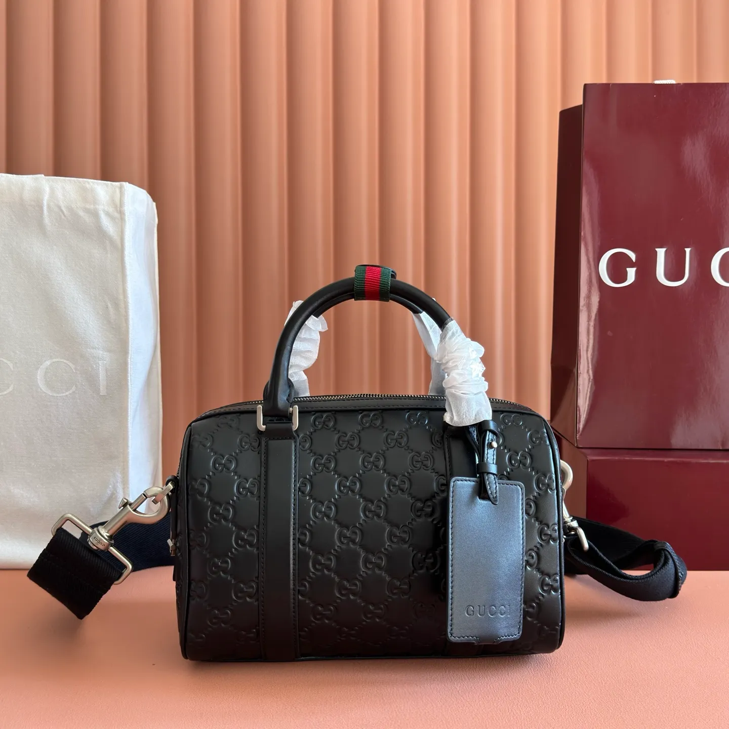 💋💋💋【Comes with full original packaging】GGG new pillow bag Model: 855789 Black Press Size: 25x16x14cm