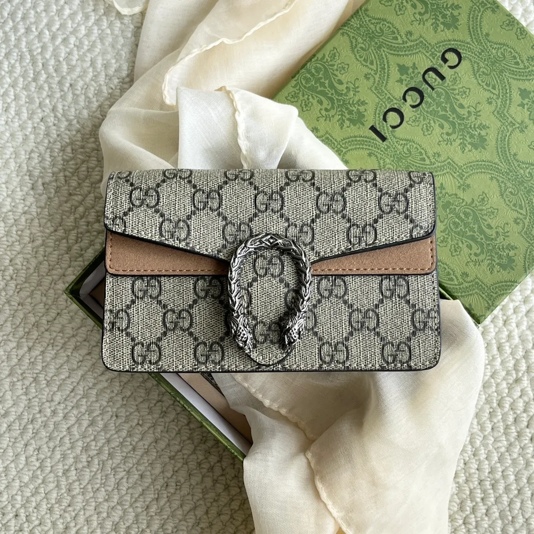 Actual shot #💰260 with box Model: 476432 Apricot Size: 16.5x10x4.5cm 𝙂𝙪𝙘𝙘𝙞 𝘿𝙞𝙤𝙣𝙮𝙨𝙪𝙨 𝙈𝙞𝙣𝙞 16.5 Xiaogujia’s entry-level small bag is recommended. It’s not worth mentioning. It’s a classic model that can be said to be the symbol of Xiaogujia. The classic mini Dionysian buckle is paired with calfskin. This bag has a very high appearance rate. It is simply a tool for daily wear and is very popular on the street❗️