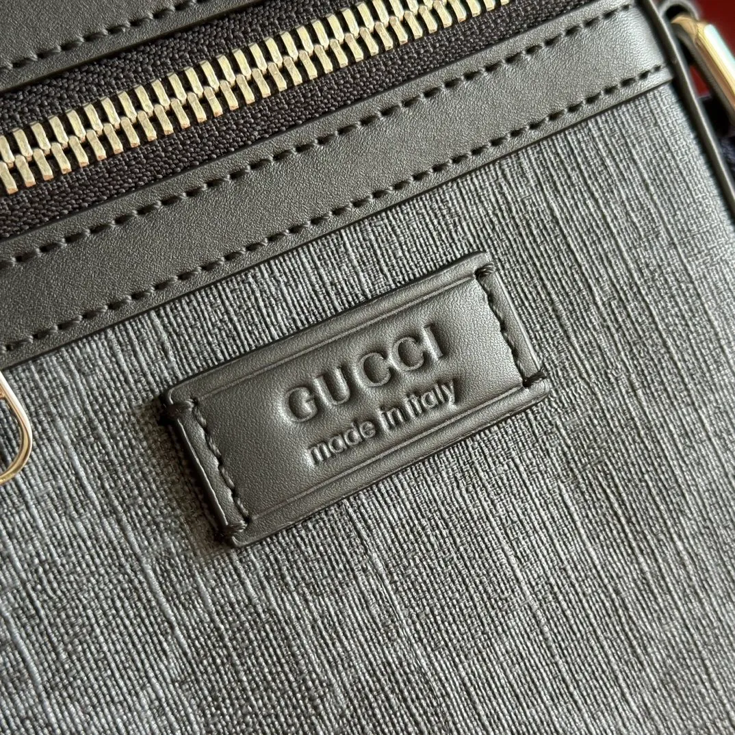 p700. 💋💋💋【Original leather accessories🌈 Equipped with full counter packaging】🔥🔥 G Home. The latest mini men's bag, original leather, top hardware, model number 598103 vinyl, size 14.5*18*6cm
