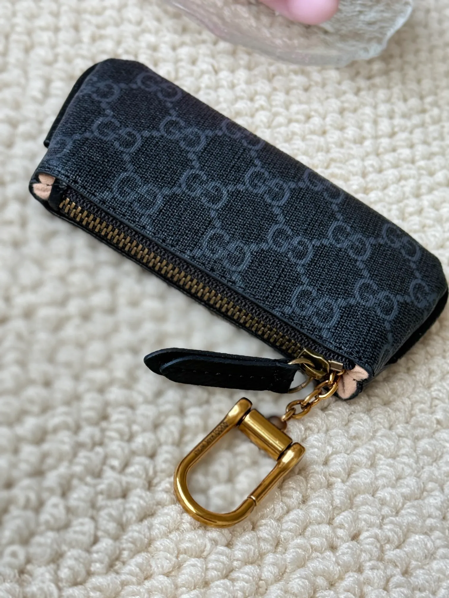 💰140 gucci new small coin purse ~ lipstick bag! Cowhide + PVC with exquisite original factory hardware! Flexible and unique hook buckle, small and exquisite, with great effect. Model: 671722, size: 12x7.5x1.5cm.
