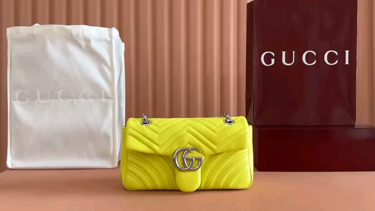 💋💋💋 New GG Marmont series medium shoulder bag. Original leather shipped! 🐲Model: 837267. 837280 combination short video