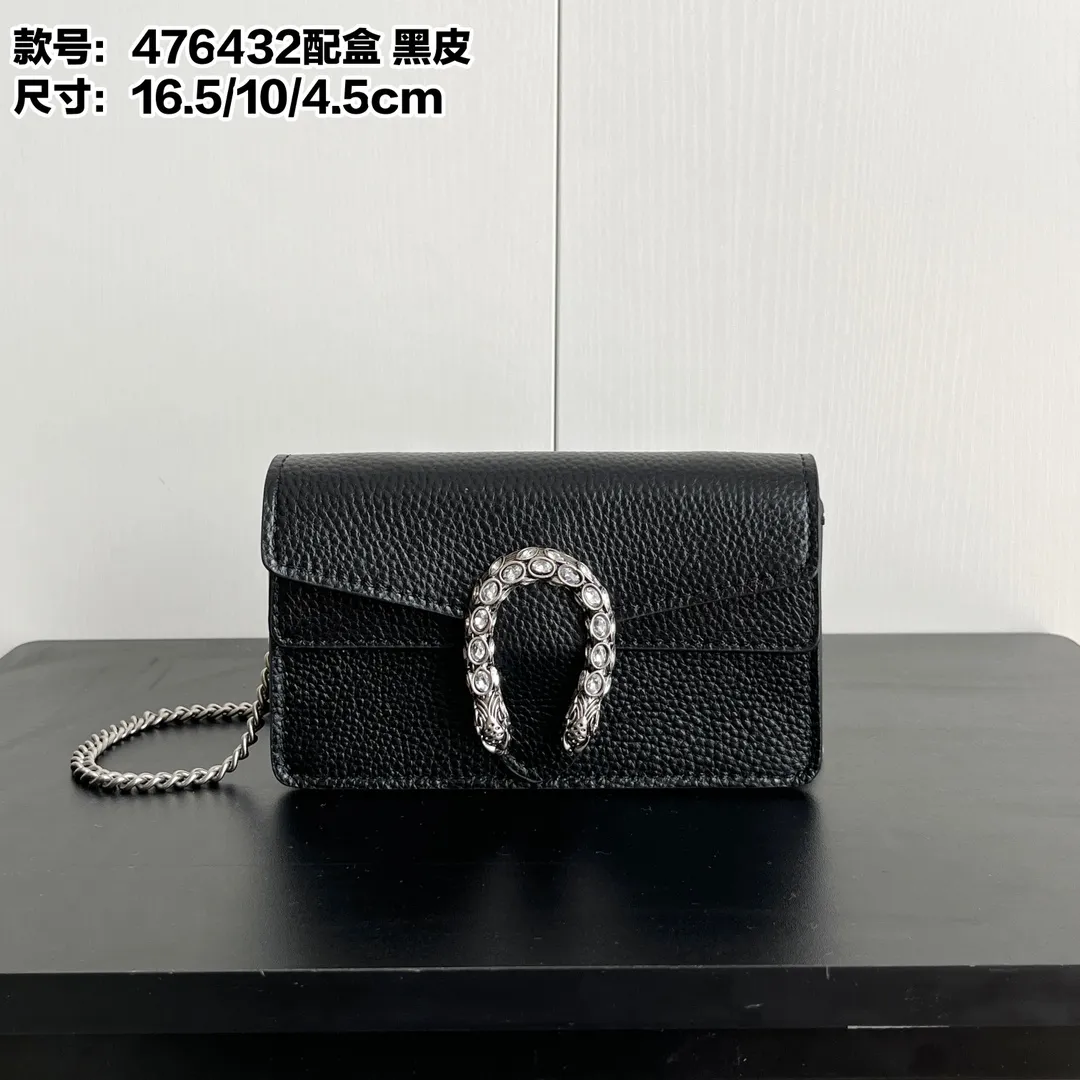 Real shot #💰280 Comes with box Model: 476432 Black leather Size: 16.5x10x4.5cm 𝙂𝙪𝙘𝙘𝙞 𝘿𝙞𝙤𝙣𝙮𝙨𝙪𝙨 𝙈𝙞𝙣𝙞 16.5 Xiaogujia’s entry-level small bag is recommended. It’s not worth mentioning. It’s a classic model that can be said to be the symbol of Xiaogujia. The classic mini Dionysian buckle is paired with calfskin. This bag has a very high appearance rate. It is simply a tool for daily wear and is very popular on the street❗️
