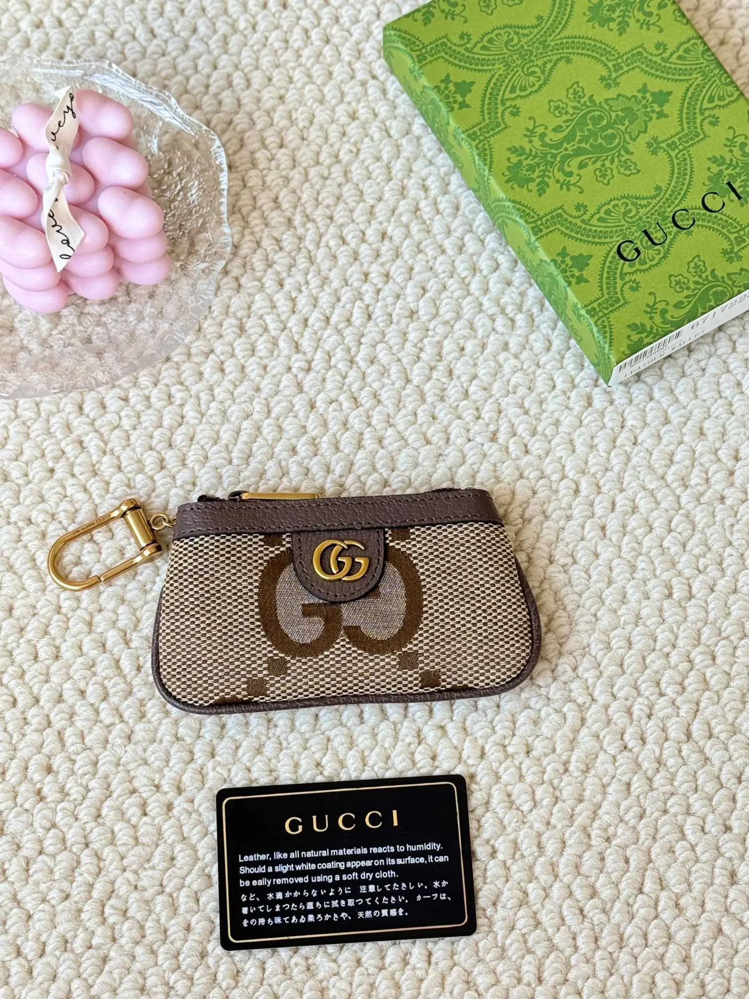 💰140 gucci new small coin purse ~ lipstick bag! Cowhide + PVC with exquisite original factory hardware! Flexible and unique hook buckle, small and exquisite, with great effect. Model: 671722, size: 12x7.5x1.5cm.