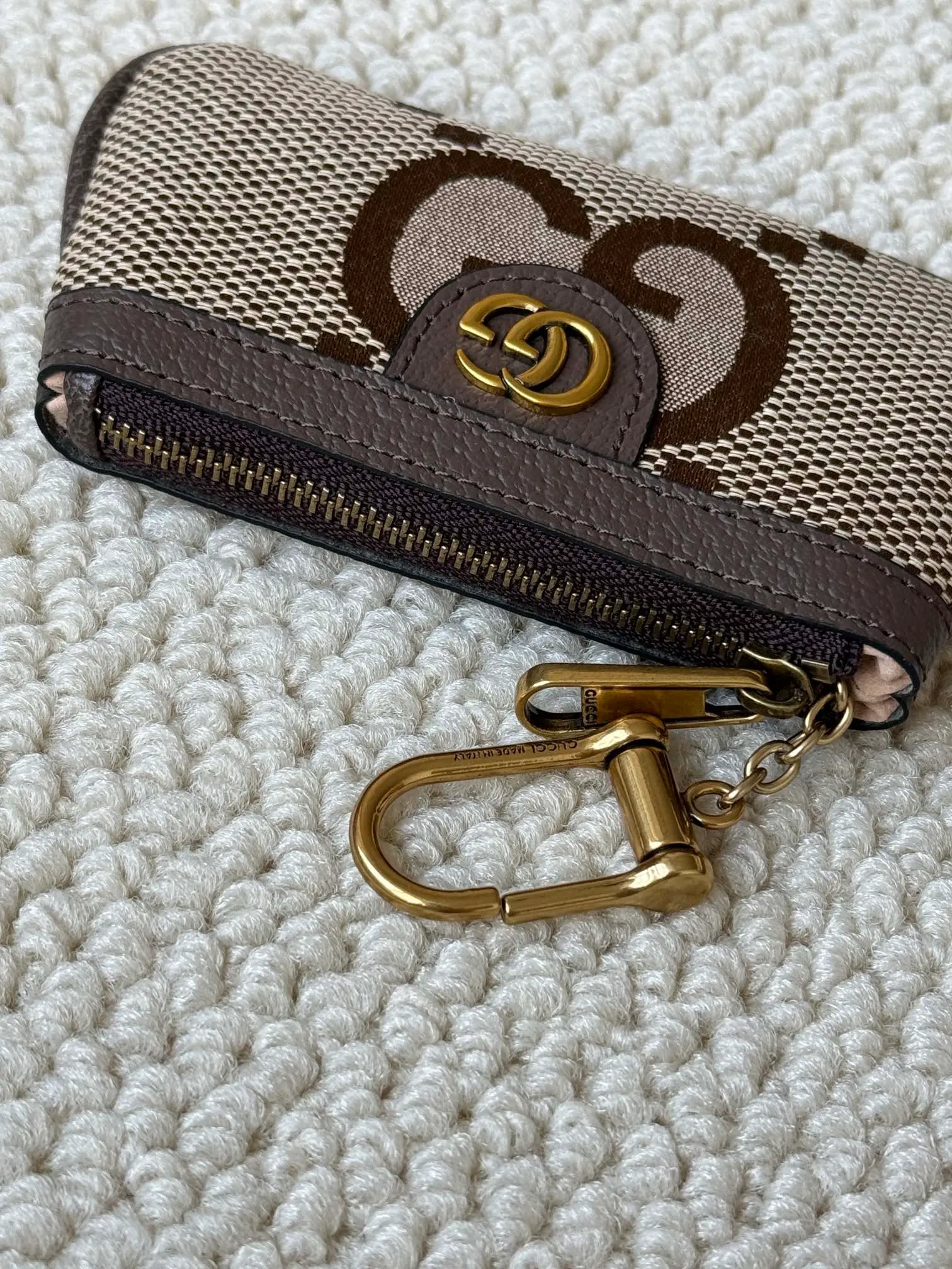 💰140 gucci new small coin purse ~ lipstick bag! Cowhide + PVC with exquisite original factory hardware! Flexible and unique hook buckle, small and exquisite, with great effect. Model: 671722, size: 12x7.5x1.5cm.