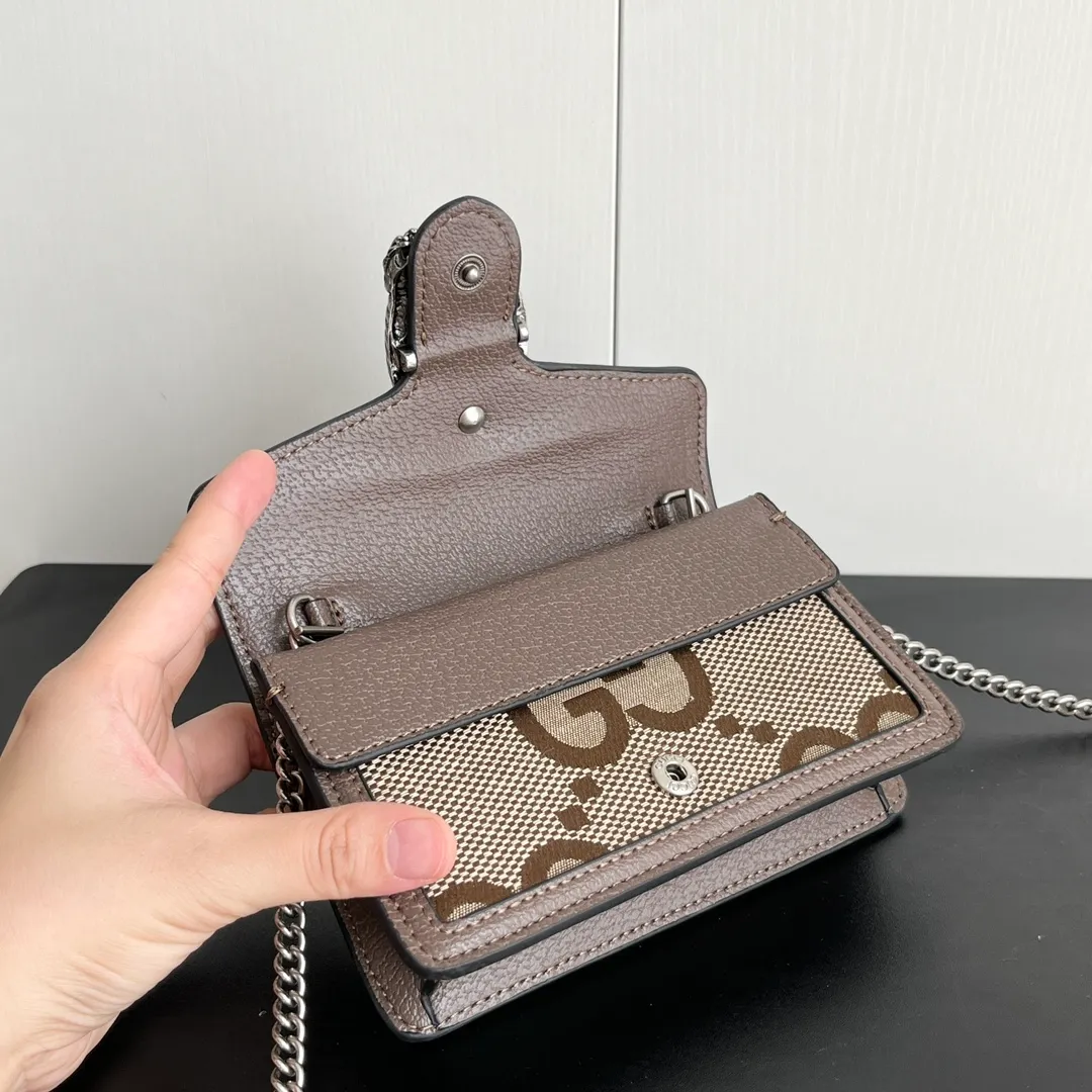 Actual shot #💰260 with box model: 476432 large g size: 16.5x10x4.5cm 𝙂𝙪𝙘𝙘𝙞 𝘿𝙞𝙤𝙣𝙮𝙨𝙪𝙨 𝙈𝙞𝙣𝙞 16.5 Xiaogujia’s entry-level small bag is recommended. It’s not worth mentioning. It’s a classic model that can be said to be the symbol of Xiaogujia. The classic mini Dionysian buckle is paired with calfskin. This bag has a very high appearance rate. It is simply a tool for daily wear and is very popular on the street❗️