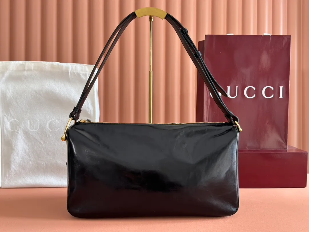 💋💋💋【New】Gucci Half Horsebit series large shoulder bag, pleated original leather is shipped, 🐍Model: 860530. Combination short video
