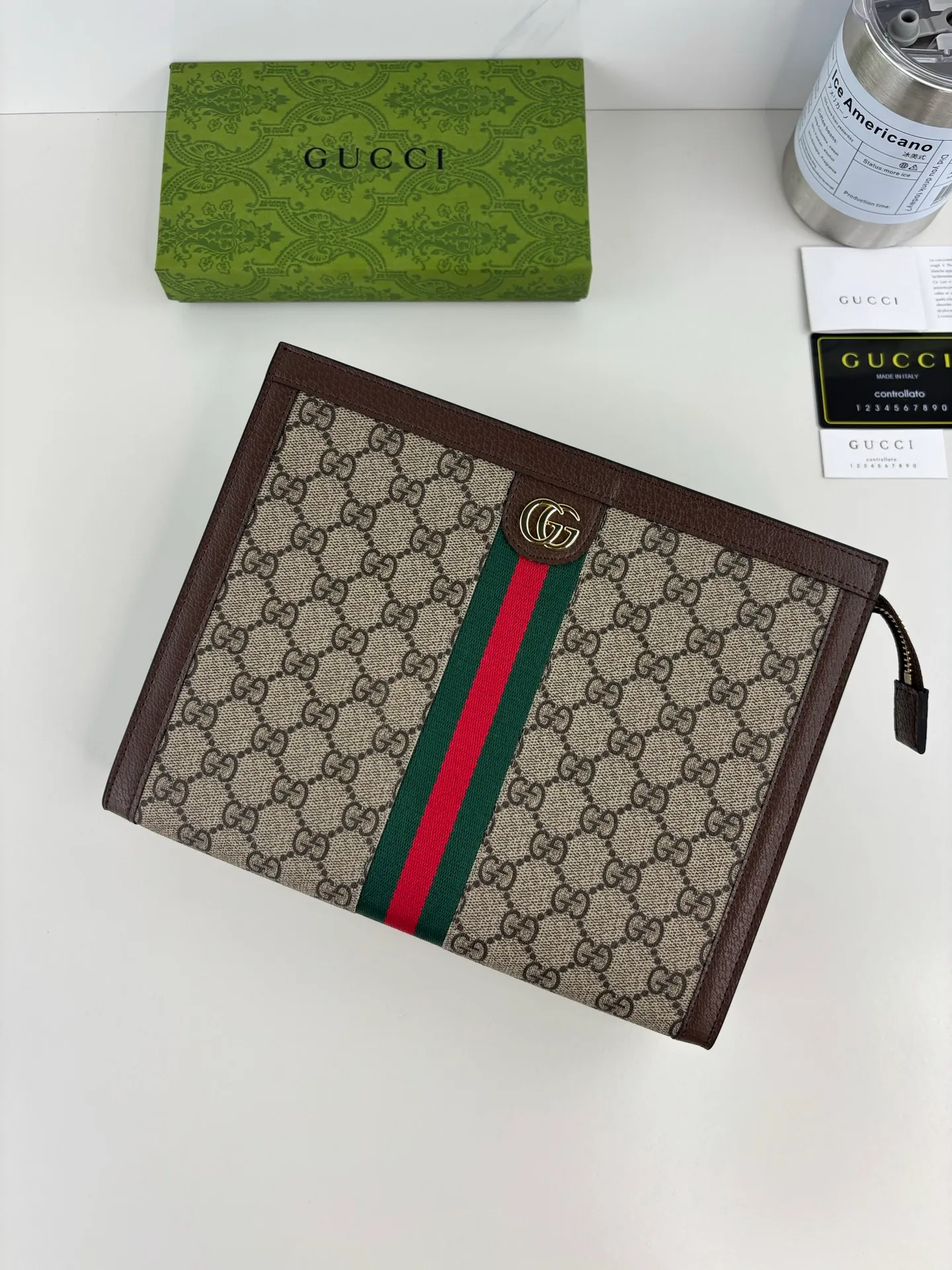 💰180 GUCCI new men’s and women’s handbags! Actual photos, Ophidia series ~ made of GG Supreme high-end man-made canvas, with iconic patterns and striped webbing, and top-notch overseas hardware, exquisitely crafted! Style No.: 625549 Size: 26cm x 20.5cm x 6cm Color: Brown
