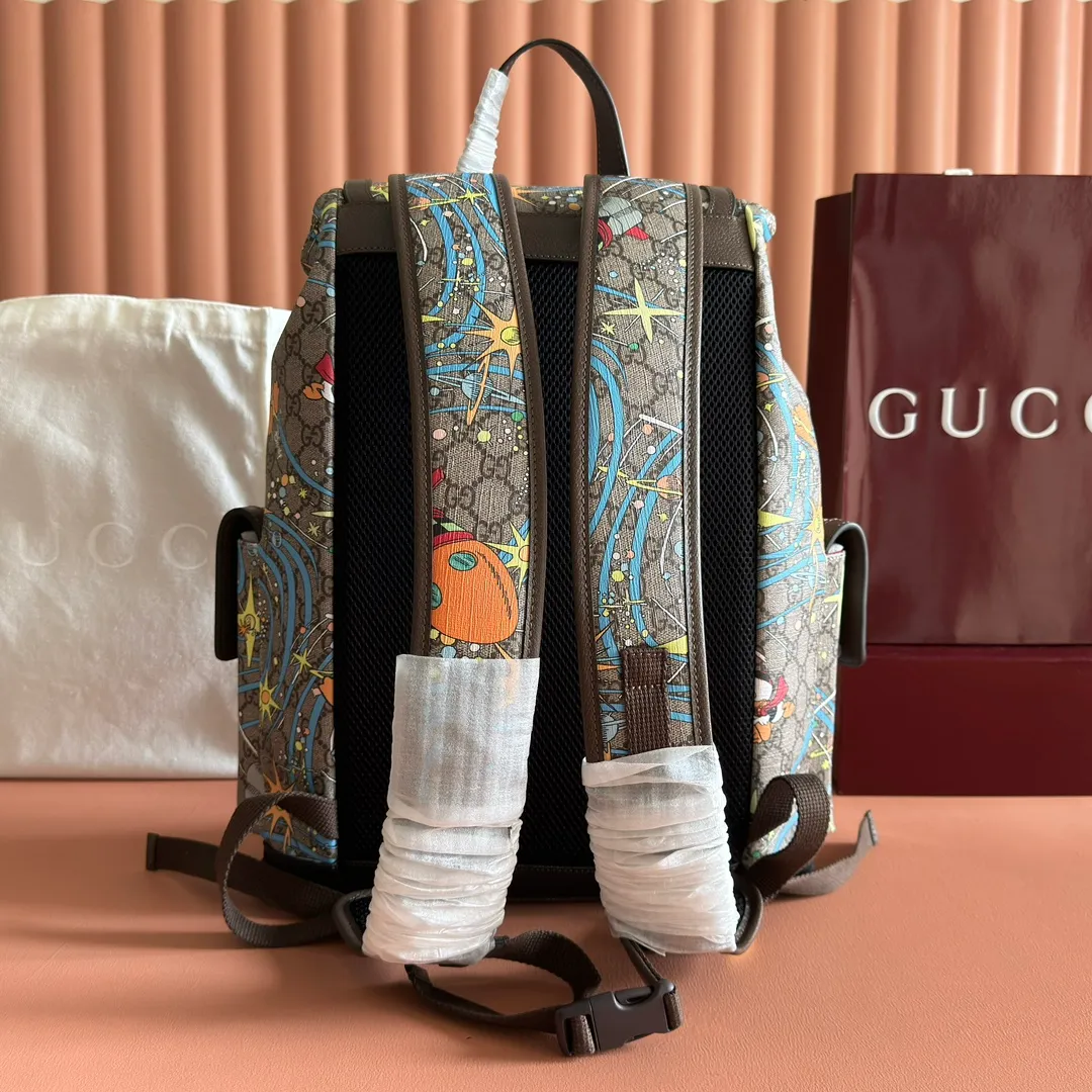 p1320. 📣📣📣【Original leather with full counter packaging】‼ ️G Home👉New style. The market's top exclusive goods control, special/counter quality 💯Using imported cowhide, original hardware! Exquisite workmanship. 💯Exclusive physical photos📷👉The quality can be seen in the picture👄👄😘😘. Style number: 645051. Dimensions: Width 34.5*Height 44*Side width 12.5. Color: Model: Brown PVC/Donald Duck