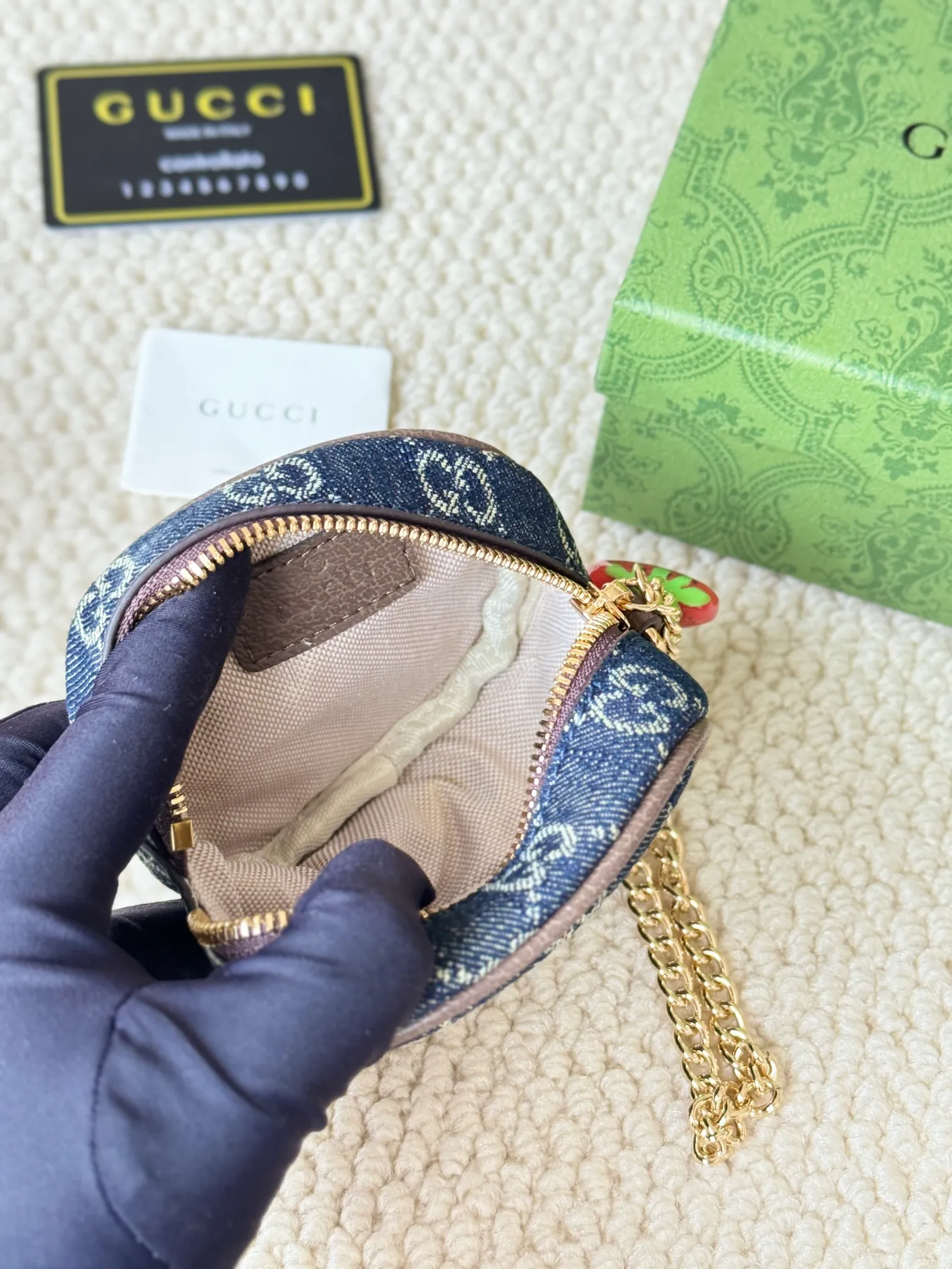 💰180 GUCCI/Gucci new women's beige/ebony canvas strawberry zipper coin purse