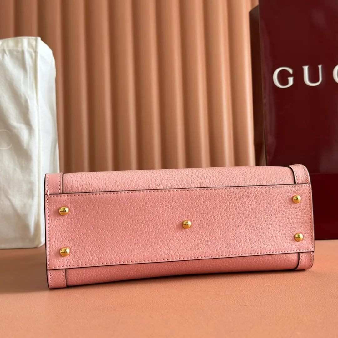 p1580. 📣📣📣【Original leather accessories🌈Full set of counter packaging】🔥🔥Small tote bag combines two recognizable brand elements, bamboo handles and double G accessories. "The blue leather material contrasts with the two khaki buckles, highlighting the smart and elegant temperament. Size: 27*24*11cm Model: 702721.