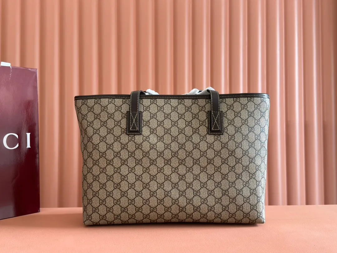 p600. 📣📣📣【gucci】‼ ️G Home👉New style. The market's top exclusive goods control, special/counter quality 💯Using imported cowhide, original hardware! Exquisite workmanship. 💯Exclusive physical photos📷👉The quality can be seen in the picture👄👄😘😘. Style number: 211137. Dimensions: width 38*height 28*side width 11. Color: brown