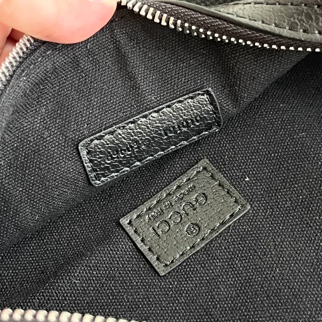 Actual shot #💰240 Style number: 696031 Black cloth upgraded version Original single cloth + webbing Size: 39X17X4cm Gucci Super Double G Jumbo series waist bag Black webbing belt adjustable length Super capacity! Very light weight~