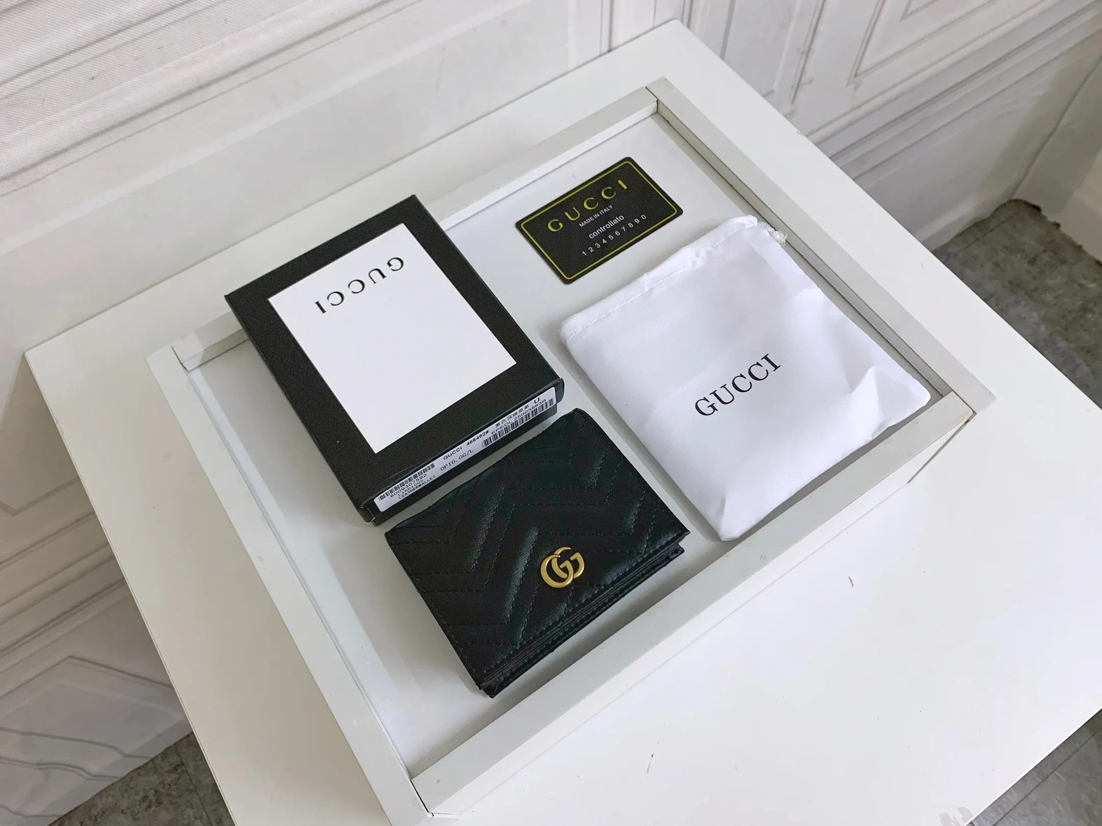 💰150 💎 Top original leather #black❤️ New model from GUCCI, counter quality, original single leather, real shot. 2021 Early Autumn New Style🔥 GG Marmont Series❣ Flip-top card holder😘 Made of soft quilted V-shaped leather 👍 Refined with top overseas hardware😍! Model: 466492 Size: 11x8.5x3cm.