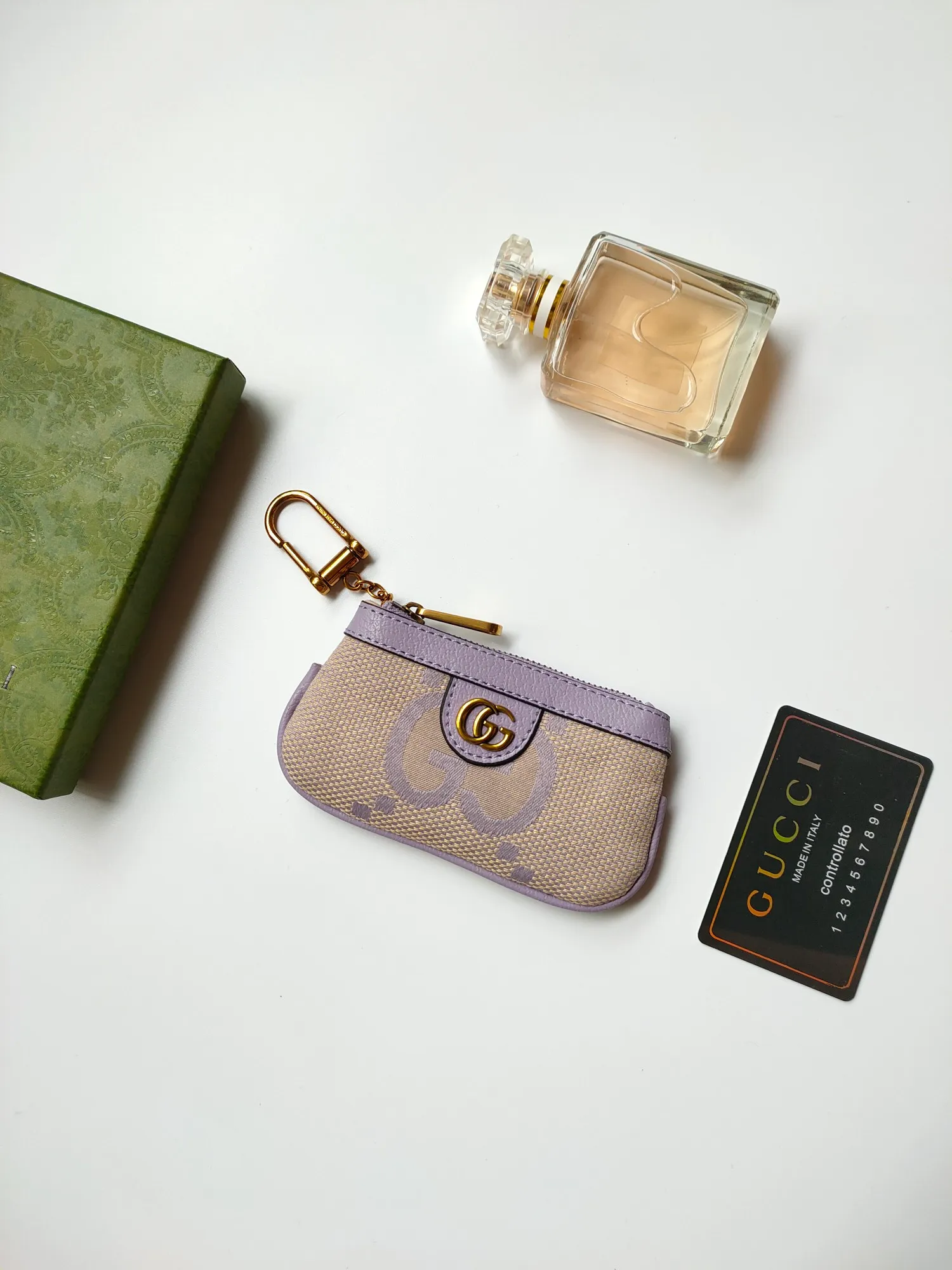 💰130💰New small coin purse~The lipstick bag is made of Gucci's new large-character fabric, with exquisite original factory bronze double G hardware and flexible and unique hook buckles. It is small and exquisite, but has great effect. Model: 671722, size: 12.5x7x1.5cm
