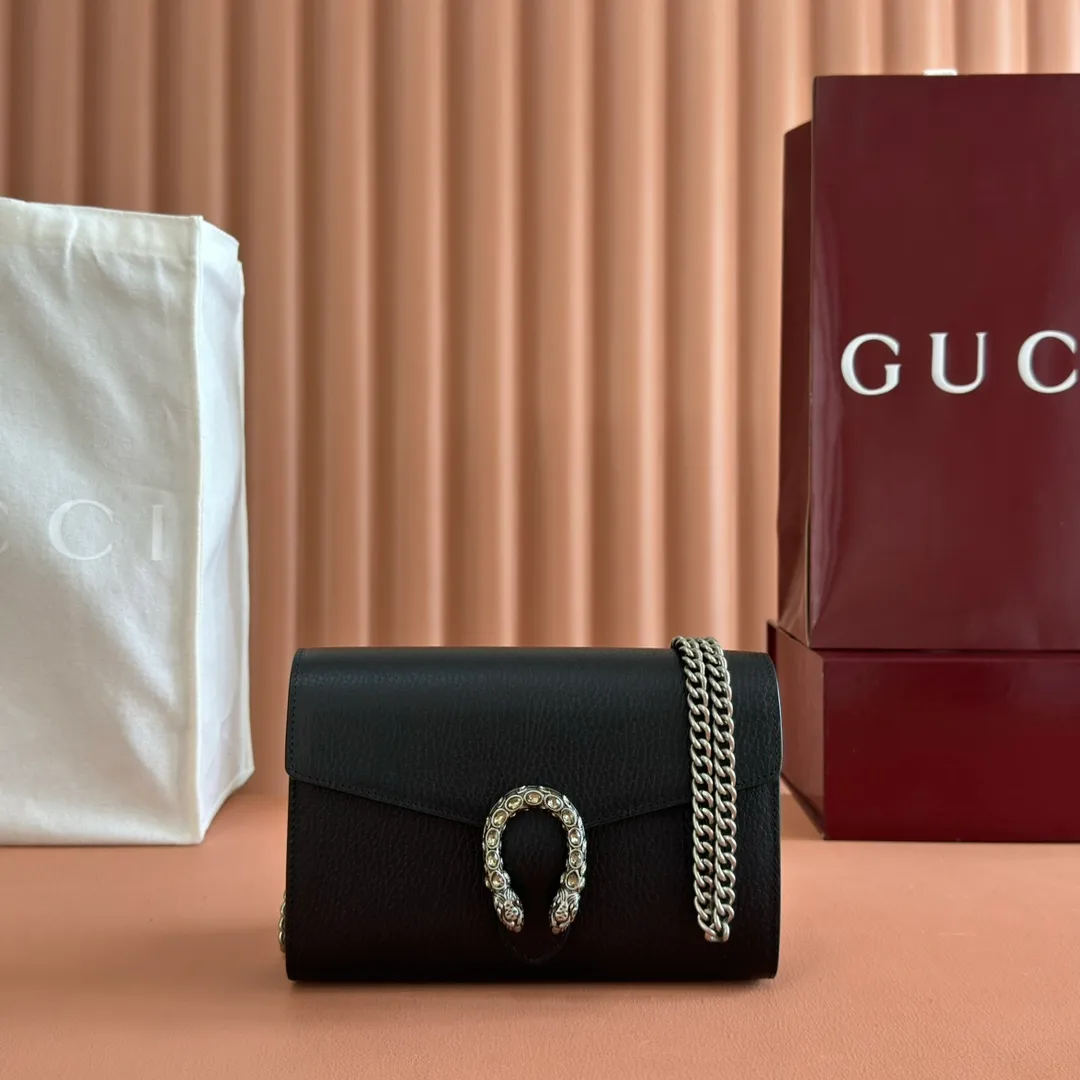 p680. 📣📣📣【Original leather🌈 Equipped with full package at the counter】🔥🔥GG Original leather, ebony double G fabric PVC with leather chain mini handbag/wallet, small bag with detachable shoulder strap, ample internal space, perfect replica of the original, 💯top-grade Italian imported cowhide👉fine workmanship ‼ ️Model: 401231, size: 20*13.5*4cm.