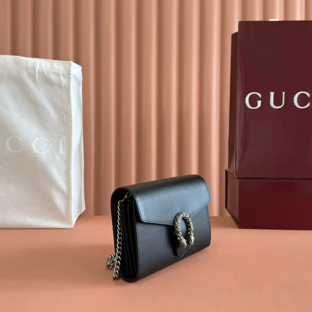 p680. 📣📣📣【Original leather🌈 Equipped with full package at the counter】🔥🔥GG Original leather, ebony double G fabric PVC with leather chain mini handbag/wallet, small bag with detachable shoulder strap, ample internal space, perfect replica of the original, 💯top-grade Italian imported cowhide👉fine workmanship ‼ ️Model: 401231, size: 20*13.5*4cm.