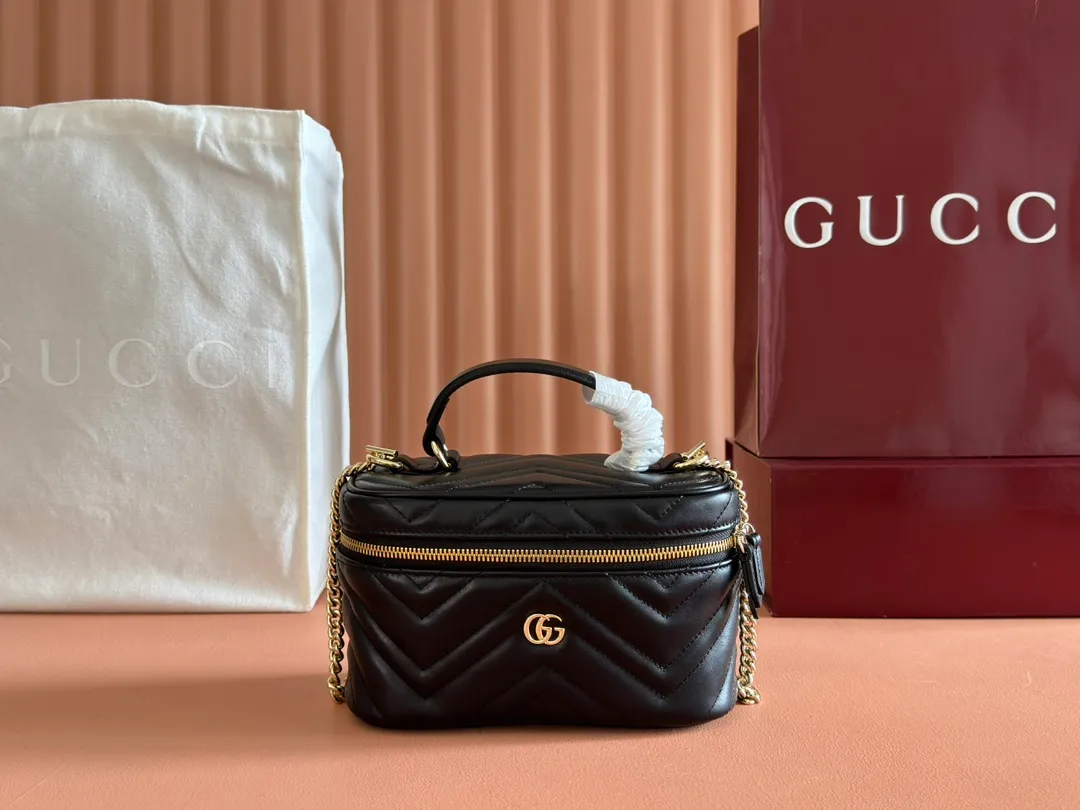 💋💋💋【New】GG Marmont series mini cosmetic bag, black, ancora red/original leather shipped, 🐍Model: 837454, short combination video