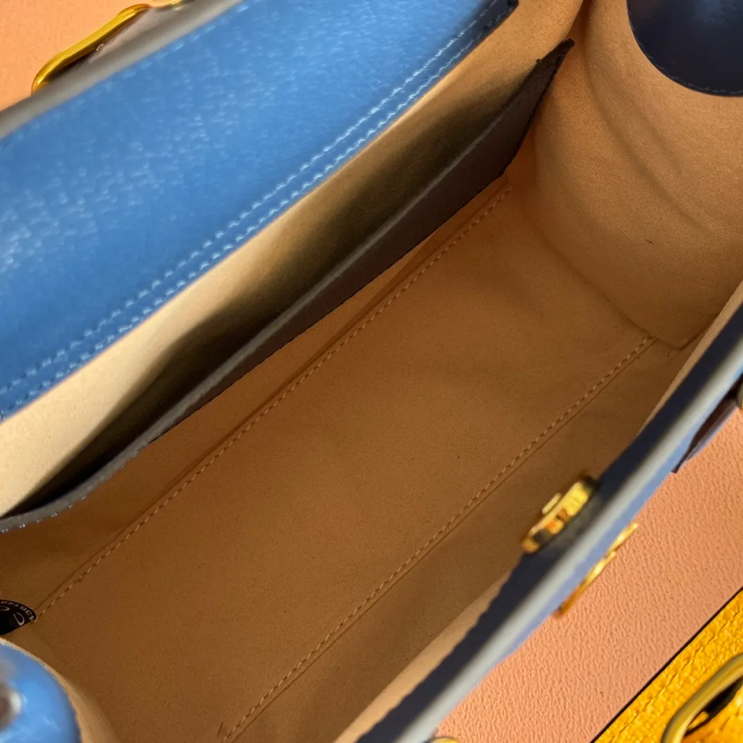 p1580. 📣📣📣【Original leather accessories🌈Full set of counter packaging】🔥🔥Small tote bag combines two recognizable brand elements, bamboo handles and double G accessories. "The blue leather material contrasts with the two khaki buckles, highlighting the smart and elegant temperament. Size: 27*24*11cm Model: 702721.