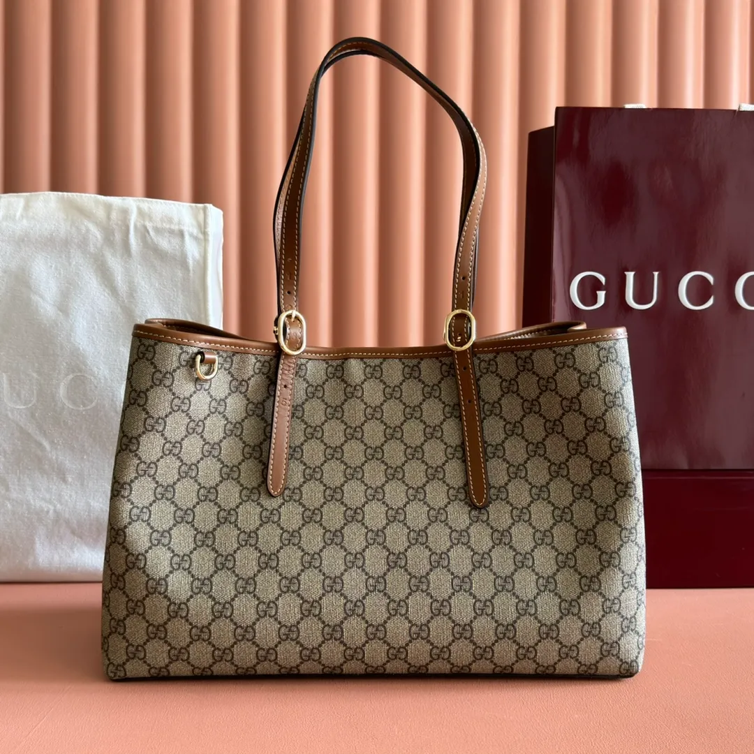 💋💋💋【New Product】👉 GG Emblem series mini shoulder bag, series of small and medium tote bags have been shipped, brown/original leather has been shipped, model number: 815213. Combination short video