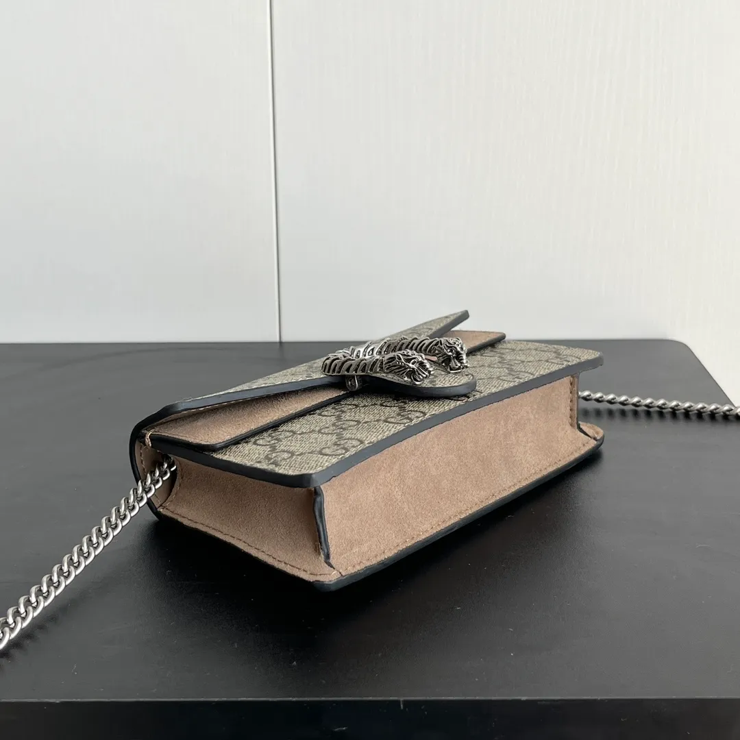 Actual shot #💰240 with box Model: 476432 Khaki Size: 16.5x10x4.5cm 𝙂𝙪𝙘𝙘𝙞 𝘿𝙞𝙤𝙣𝙮𝙨𝙪𝙨 𝙈𝙞𝙣𝙞 16.5 Xiaogujia’s entry-level small bag is recommended. It’s not worth mentioning. It’s a classic model that can be said to be the symbol of Xiaogujia. The classic mini Dionysian buckle is paired with calfskin. This bag has a very high appearance rate. It is simply a tool for daily wear and is very popular on the street❗️