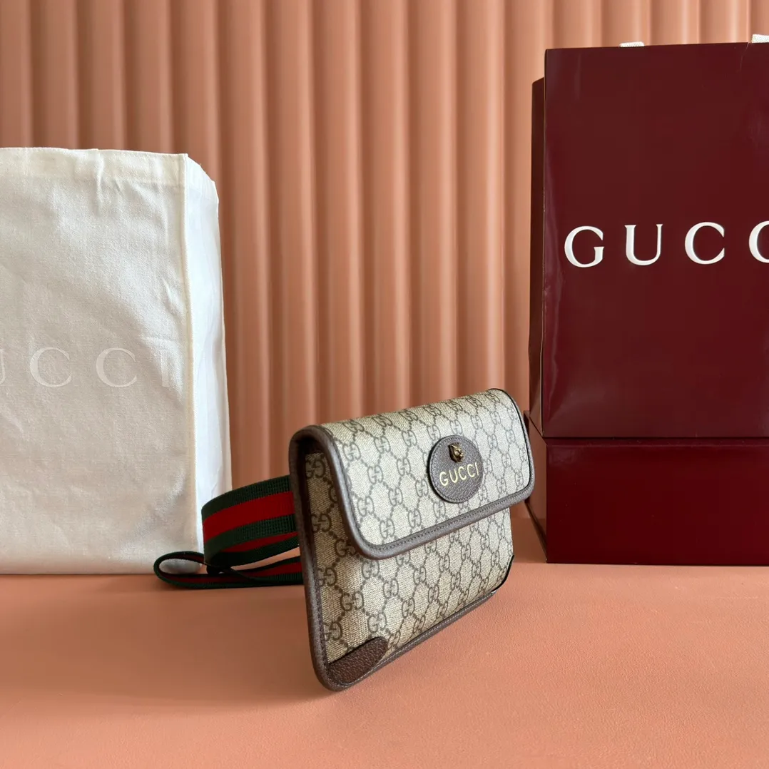 p640📣📣📣【Original leather accessories🌈Full set of packaging at the counter】🔥🔥Upgraded full copper tiger head #SESAME GG Supreme high-end man-made canvas, with retro style design. The style is trimmed in leather and can be worn around the waist, with webbing and buckles for security. Paired with classic color straps, it has been sold by major internet celebrities and its sales could circle the earth! Model 493930 Size 24*16.5*4cm Color: PVC brown