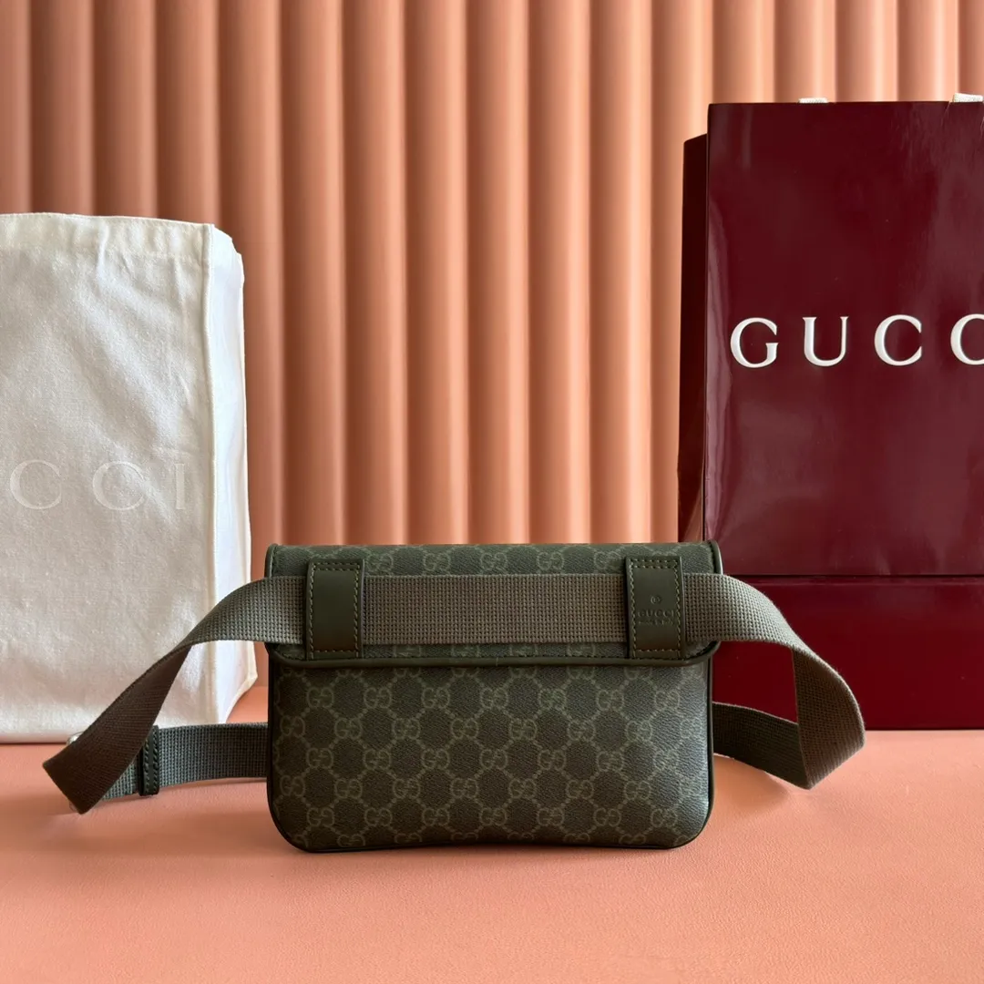 p720. 💋💋💋"With full set of original counter packaging" [New Product] The 2025 autumn and winter series uses GG letter pattern coated fabric to reinterpret one of the brand's iconic patterns. This small belt bag is crafted from an innovative fabric and finished with tonal leather piping for added style. Forest green GG monogram coated fabric Green leather trim Palladium tone hardware Cotton and linen blend lining Adjustable canvas strap (75cm - 120cm) Flap and buckle closure Ident.: 792091. Dimensions: 24cm (width) x 16.5cm (height) x 6cm (depth) Weight: approx. 0.45kg Color: forest green/pvc. Made in Italy