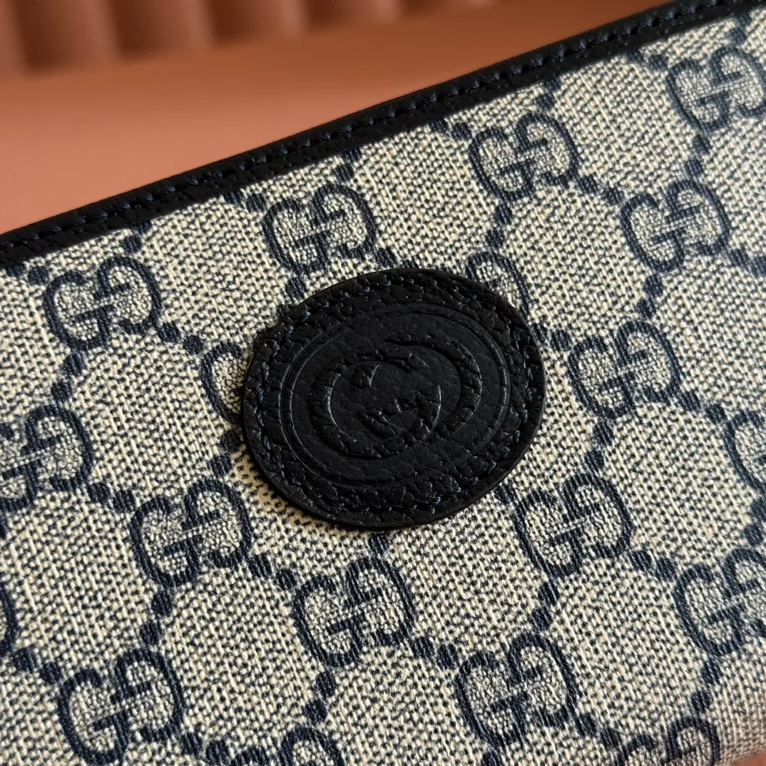 p460. 📣📣📣[Original leather accessories🌈Complete counter packaging]🔥🔥This simple and slender wallet is made of black GG Supreme canvas, decorated with tonal leather piping and an interlocking double G logo, highlighting the charm of a classic design. Black GG Supreme canvas, environmentally friendly material. Black leather trim. Viscose lining. Oval leather interlocking G plaque. Eight card compartments, two bill compartments. Size: 19*10.5*2cm Color: blue/pvc. Model: 673003.