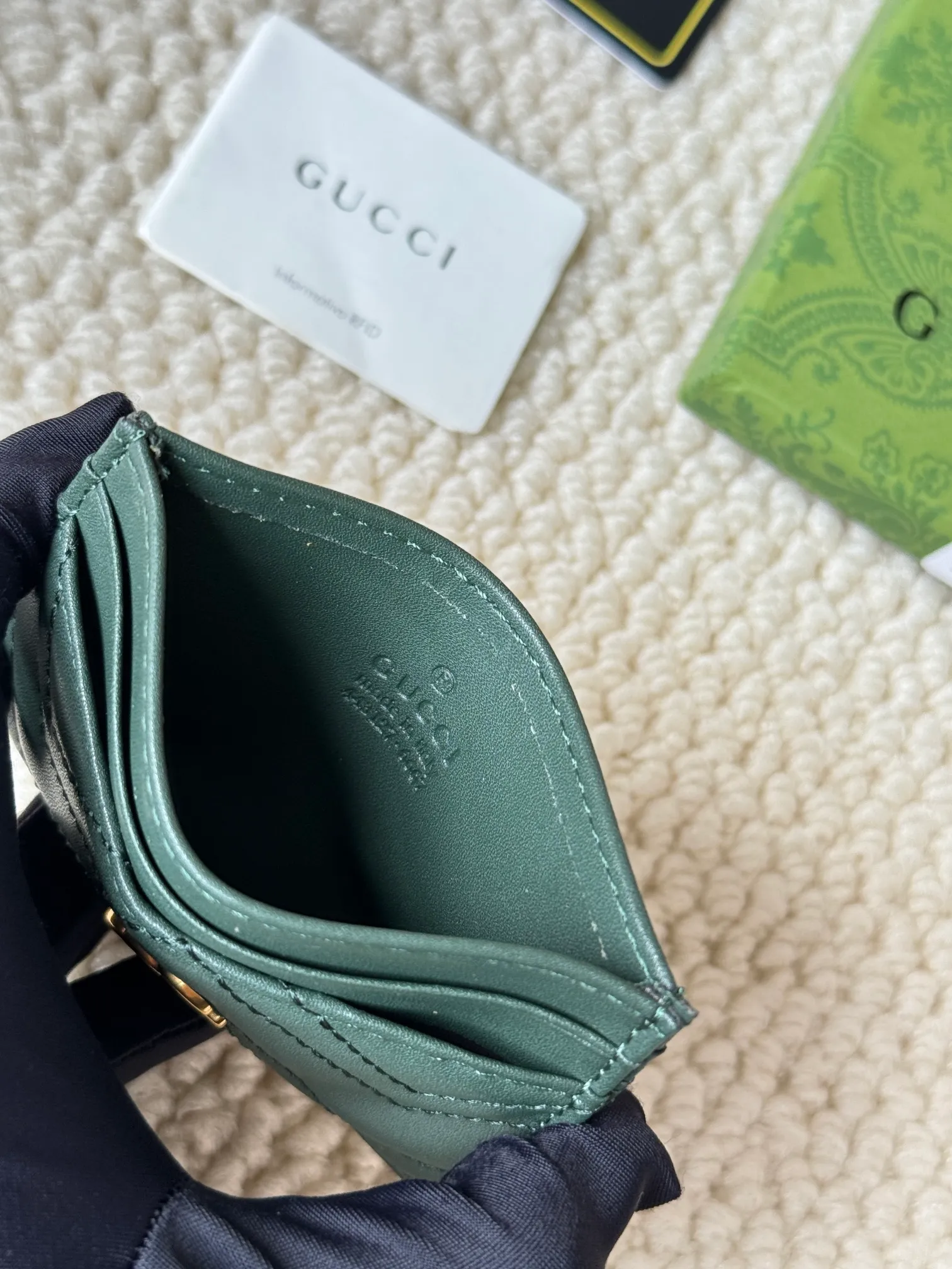 💰100 gucci cowhide mini card holder, real photo! Double G wave pattern small card holder, retro gold metal accessories, model number 443127, humanoid pattern, size: 10x7