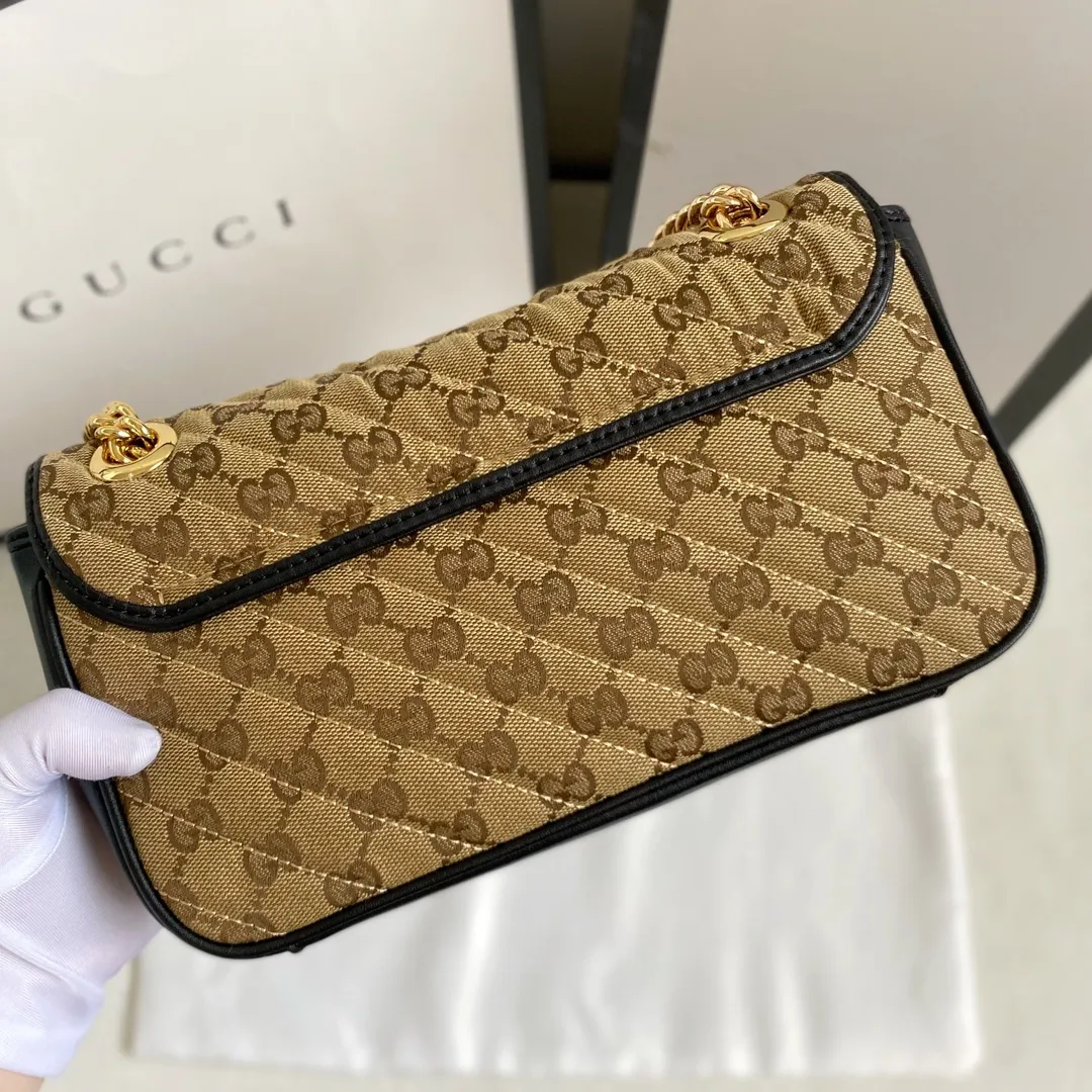 Upgraded version of real shot #💰320 Style number: 443497 apricot black Size: 26x15x7cm Gucci marmont medium spring and summer new model Soft yet stiff shape. GG canvas with cowhide Outlined with contrasting black leather piping. Flip design. One shoulder✅Crossbody✅