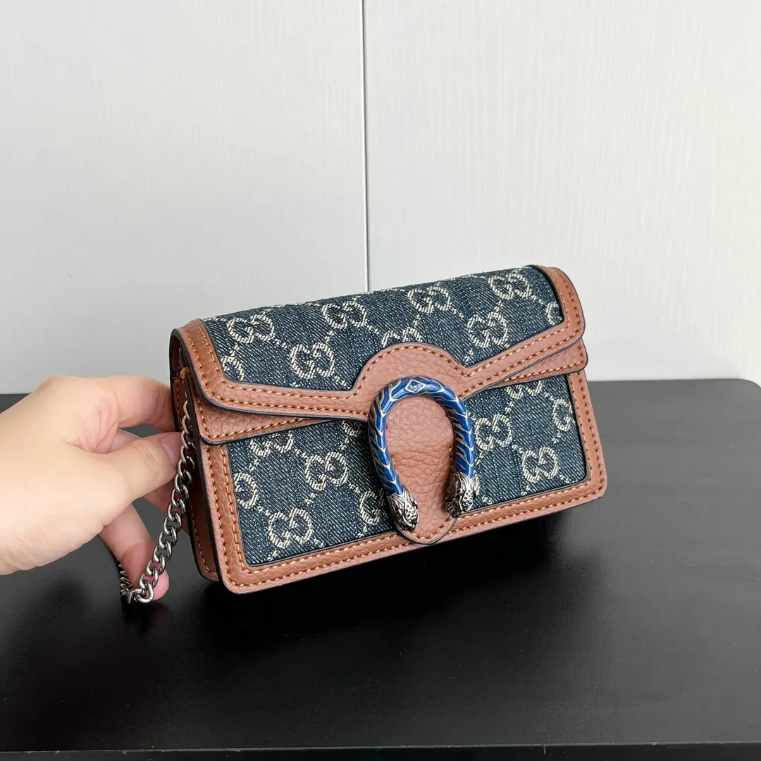 Actual shot #💰240 with box model: 476432 blue denim size: 16.5x10x4.5cm 𝙂𝙪𝙘𝙘𝙞 𝘿𝙞𝙤𝙣𝙮𝙨𝙪𝙨 𝙈𝙞𝙣𝙞 16.5 Xiaogujia’s entry-level small bag is recommended. It’s not worth mentioning. It’s a classic model that can be said to be the symbol of Xiaogujia. The classic mini Dionysian buckle is paired with calfskin. This bag has a very high appearance rate. It is simply a tool for daily wear and is very popular on the street❗️