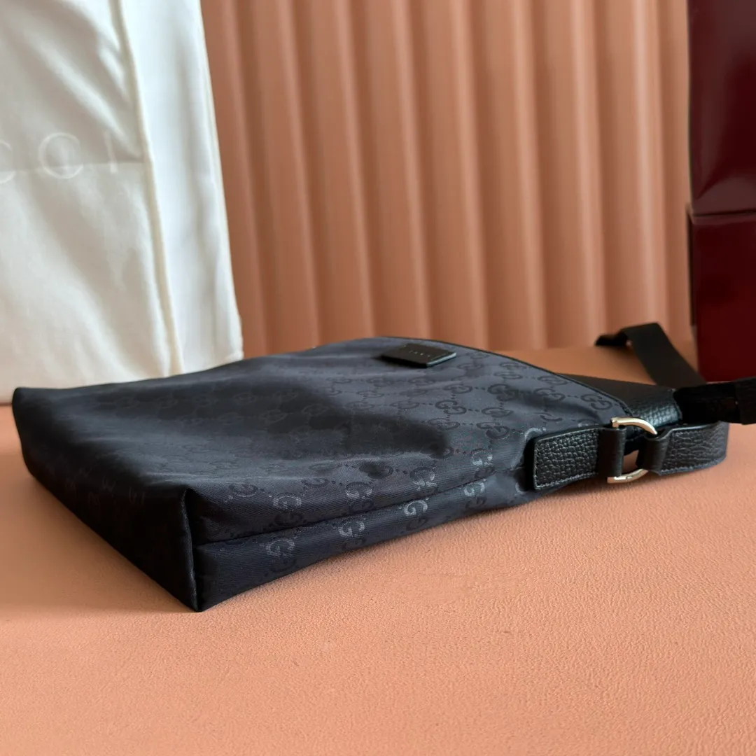p720. 📣📣📣【Original leather accessories🌈(Cdfmall Sanya Duty Free Shop Handbags)🔥🔥G Home👉New style. Top exclusive goods control in the market, special/counter quality 💯Using imported cowhide, original hardware! Exquisite workmanship.💯Exclusive physical photos📷👉The quality can be seen in the picture👄👄😘😘 . Style number: 510342. Size: width 29*height 27*side width 6.