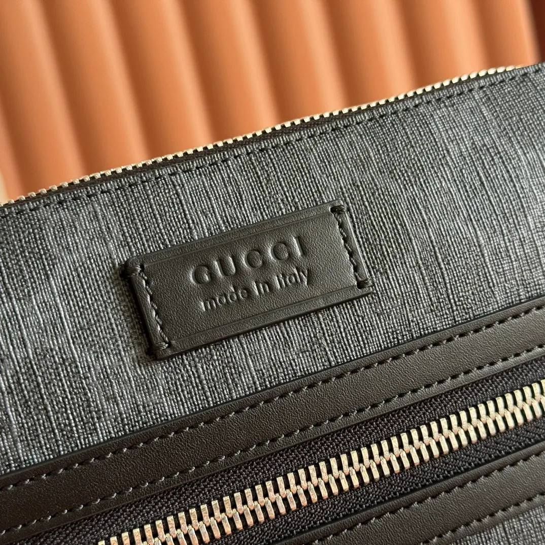 p720. 💋💋💋【Original leather accessories🌈 Equipped with full set of packaging at the counter】🔥🔥G Home👉New model. The market's top exclusive goods control, special/counter quality 💯Using imported cowhide, original hardware! Exquisite workmanship. 💯Exclusive physical photos📷👉The quality can be seen in the picture👄👄😘😘. Style number: 523599. Dimensions: width 21*height 23*side width 4. Color: Gram pvc.