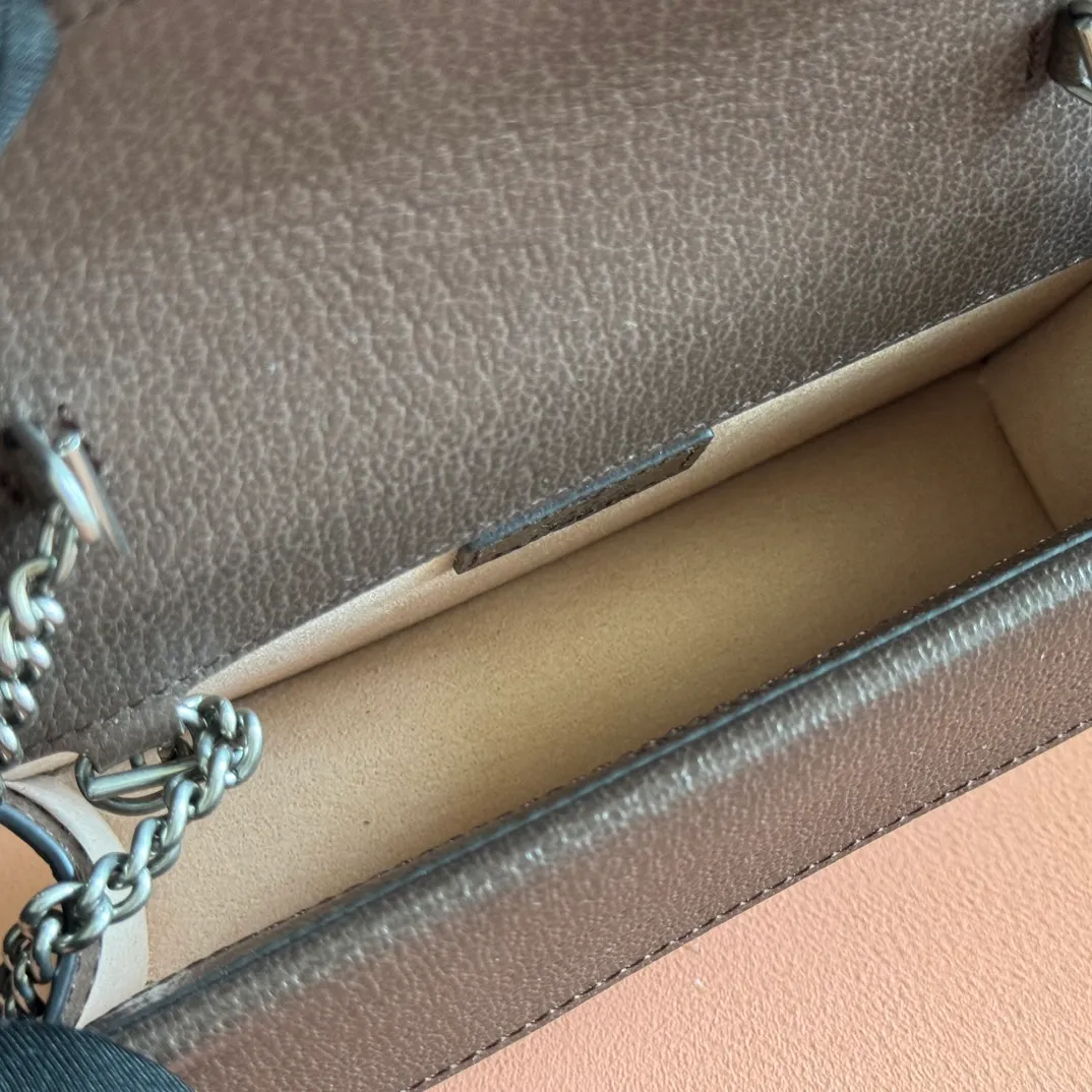 p720. 📣📣📣[Original leather with 🌈Full set of packaging at the counter]🔥🔥 Dionysus Supre Mini has been loved by thousands of girls since the Dionysus bag came out, and the Dionysus bag has also lived up to expectations, with various designs emerging in endlessly ~ Model: 476432 Size: 16.5*10*4.5cm.