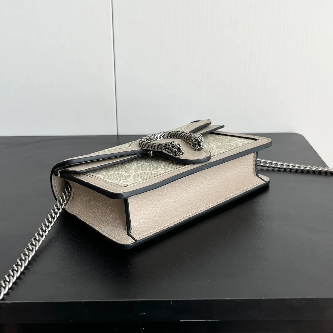Actual shot #💰260 with box Model: 476432 Oats Size: 16.5x10x4.5cm 𝙂𝙪𝙘𝙘𝙞 𝘿𝙞𝙤𝙣𝙮𝙨𝙪𝙨 𝙈𝙞𝙣𝙞 16.5 Xiaogujia’s entry-level small bag is recommended. It’s not worth mentioning. It’s a classic model that can be said to be the symbol of Xiaogujia. The classic mini Dionysian buckle is paired with calfskin. This bag has a very high appearance rate. It is simply a tool for daily wear and is very popular on the street❗️