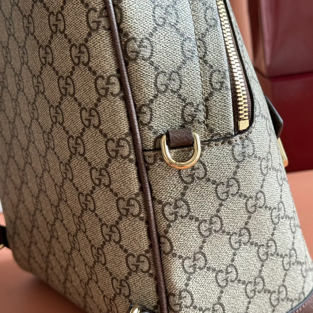 p1100. 💋💋💋"With full set of original counter packaging" [New Product] The Ophidia series dazzlingly presents novel silhouettes and functions. It is ingeniously interpreted in iconic beige and brown colors to create an innovative bag with soft texture. Beige and dark brown GG monogram coated fabric Brown leather trim Gold-toned hardware Green cotton lining Double G webbing Model: 836856. Dimensions: 23.5cm (width) x 30cm (height) x 13cm (depth) Color: Brown/PVC. Made in Italy