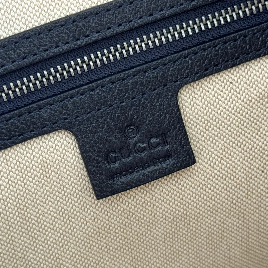 p800. 💋💋💋【Original leather accessories🌈 Equipped with full counter packaging】🔥🔥 GG series👉2021 latest model, the classic retro style is definitely a rare model in this series suitable for all ages. The Ophidia series continues to grow and develop, and will bring stunning new products every season. This handbag is part of the Epilogue collection and features a removable shoulder strap. The square retro shape combines the brand's classic striped webbing and Double G styling accessories, and the handbag is made of the brand's iconic Double G pattern. Model: 598125. Size: 30*22*5.5cm. Color: blue